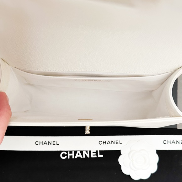 Chanel Caviar Quilted Medium Boy Leather Chain Flap Bag - Picture 15 of 16